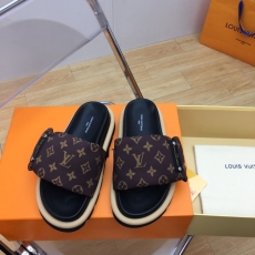 Louis Vuitton Slippers